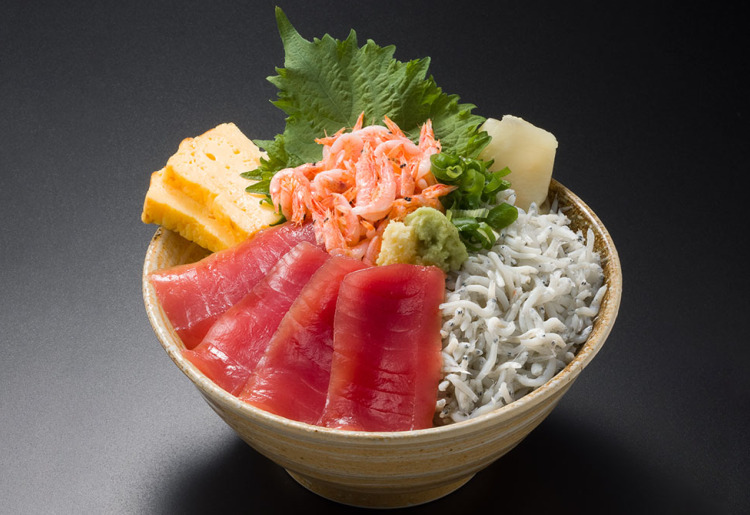 釜揚げしらす桜えびまぐろ丼
