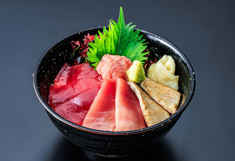 特上まぐろ丼
