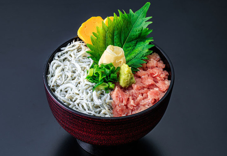 【駿河湾産】釜揚げしらすねぎとろ丼